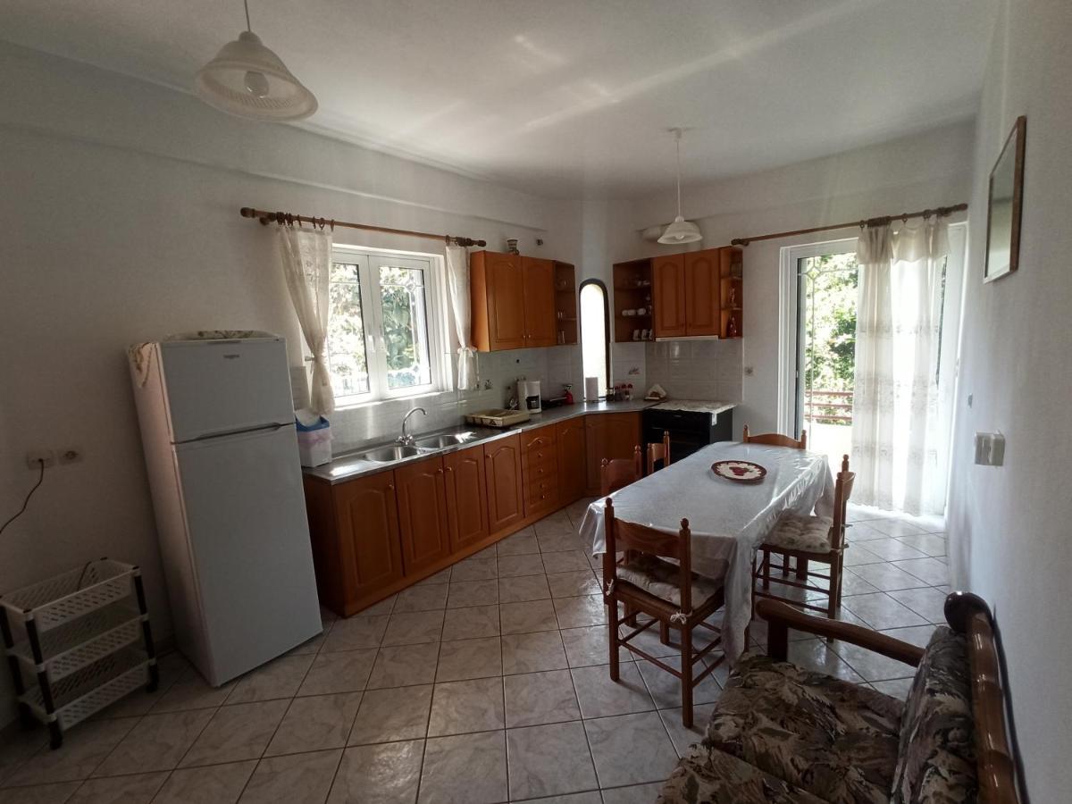 Happy Days Apartment Тирос Экстерьер фото