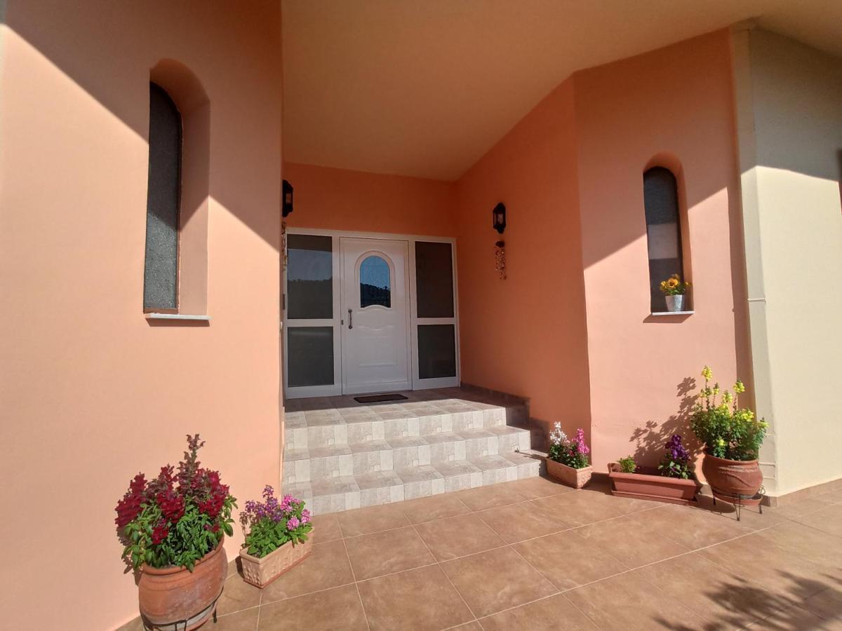 Happy Days Apartment Тирос Экстерьер фото