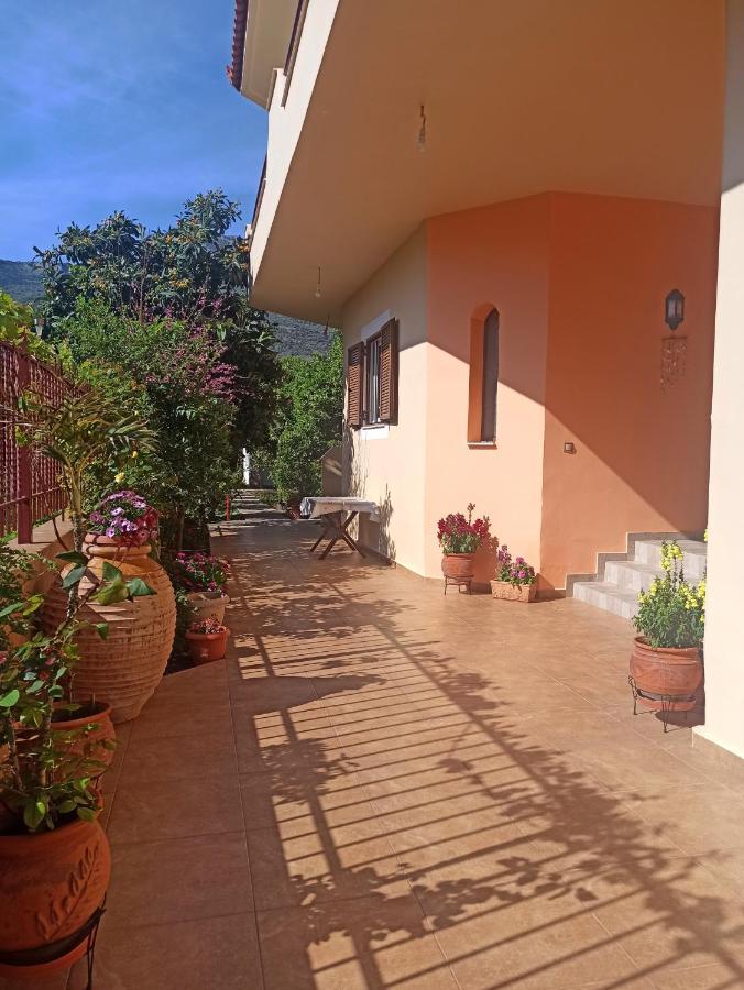 Happy Days Apartment Тирос Экстерьер фото